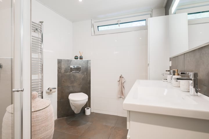 Photo 40 of De Heurne 44