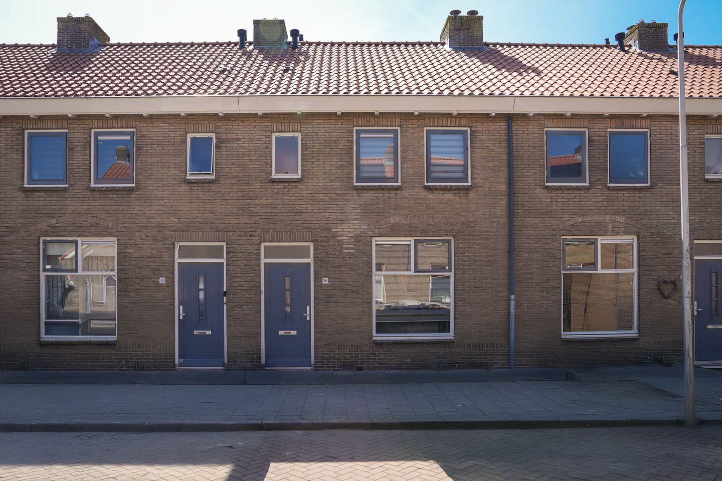 Foto 1 van Azaleastraat 36