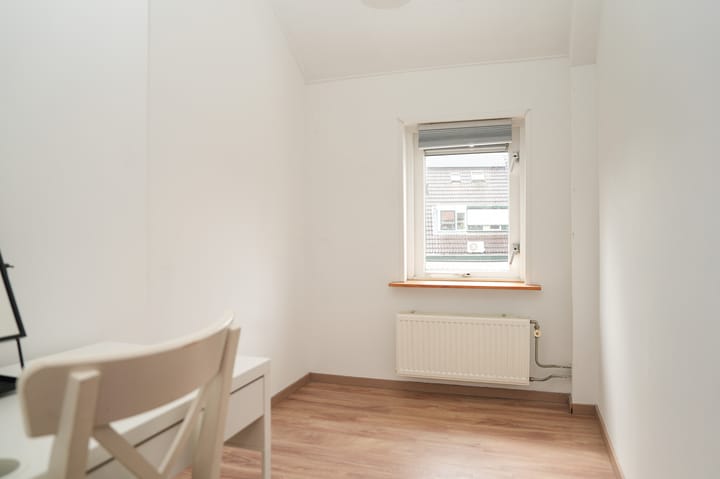 Foto 25 van Azaleastraat 36