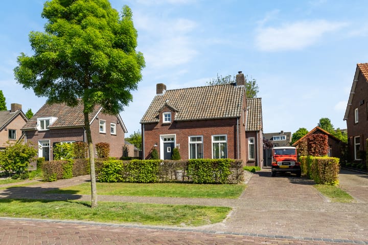 Foto 60 van Past. van Haarenstraat 63