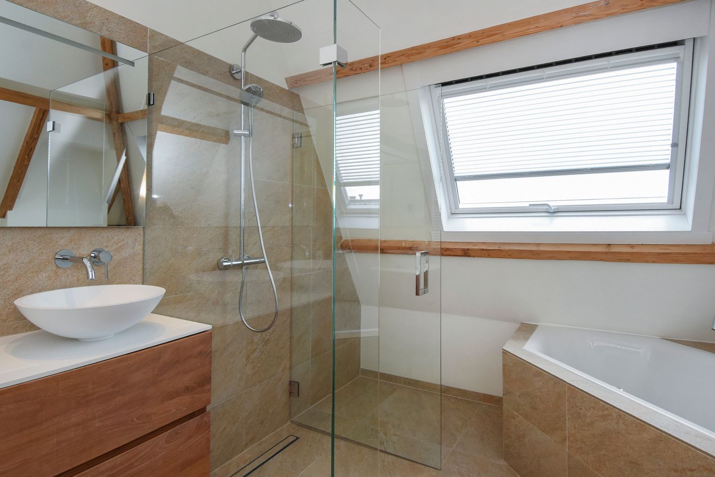 Foto 50 van Koningin Emmakade 183-B