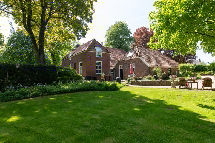 Foto 1 van Vijverlaan 8