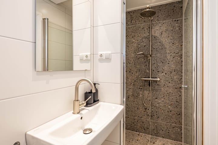 Photo 28 of Gaykingastraat 14