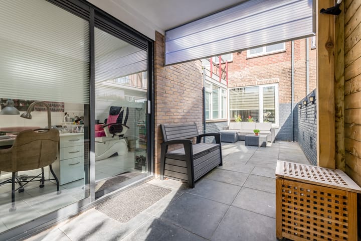 Foto 12 van van der Veldstraat 26