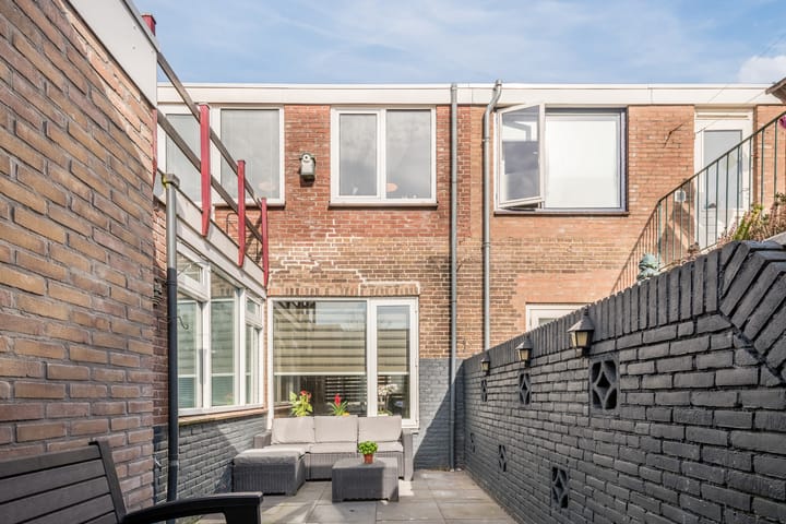 Foto 13 van van der Veldstraat 26