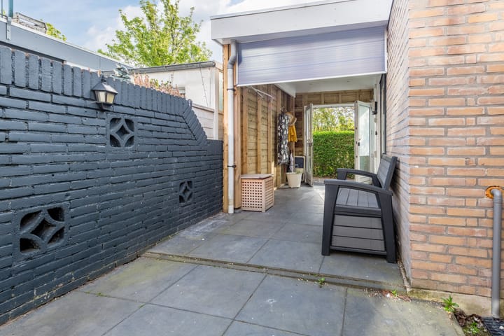 Foto 15 van van der Veldstraat 26