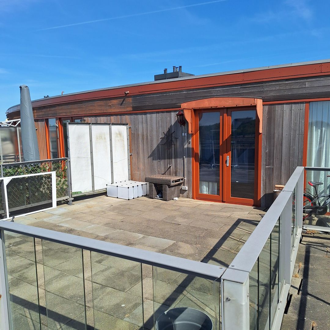 Foto 2 van Gouden Rijderplein 100