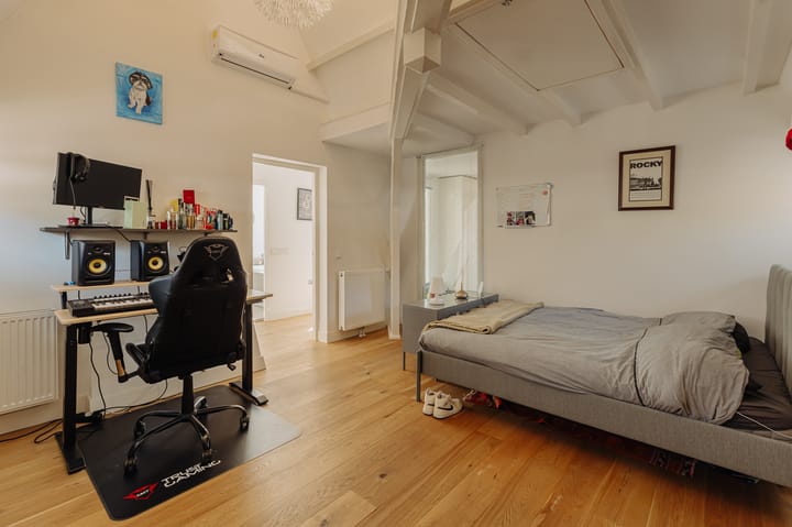 Foto 21 van Leonardostraat 1-2