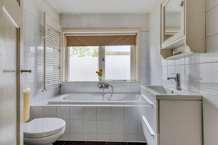 Foto 18 van Ruysdaelstraat 64