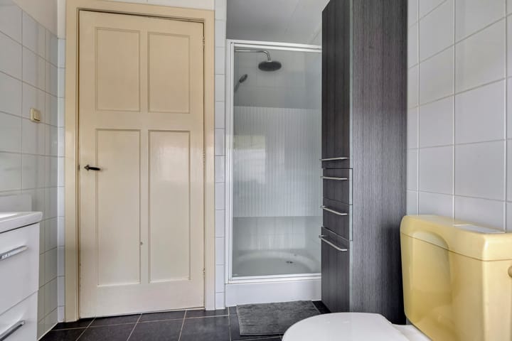 Foto 20 van Ruysdaelstraat 64