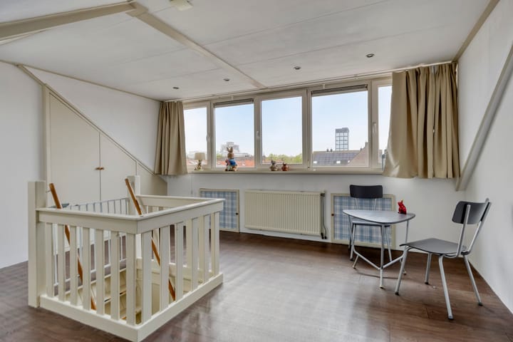 Foto 24 van Ruysdaelstraat 64