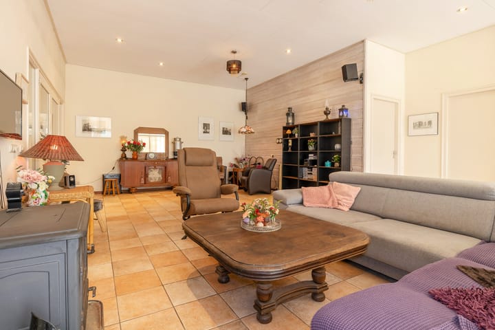 Photo 15 of Lotweg 36