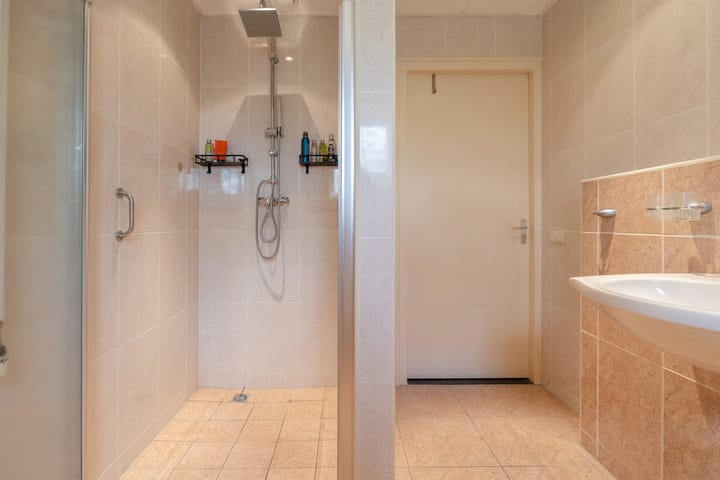 Photo 22 of Lotweg 36