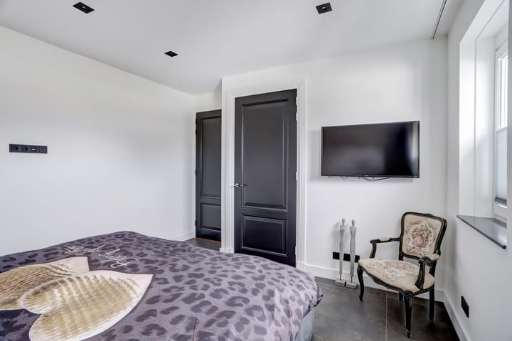 Foto 23 van Van Leeuwenhoeklaan 47