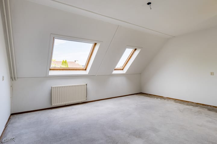 Foto 22 van Hallsteinstraat 91