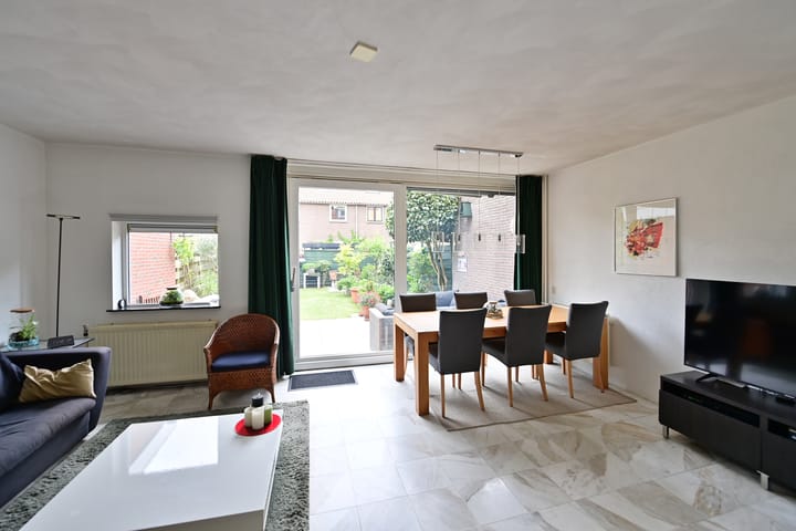 Foto 4 van van der Helstpark 19