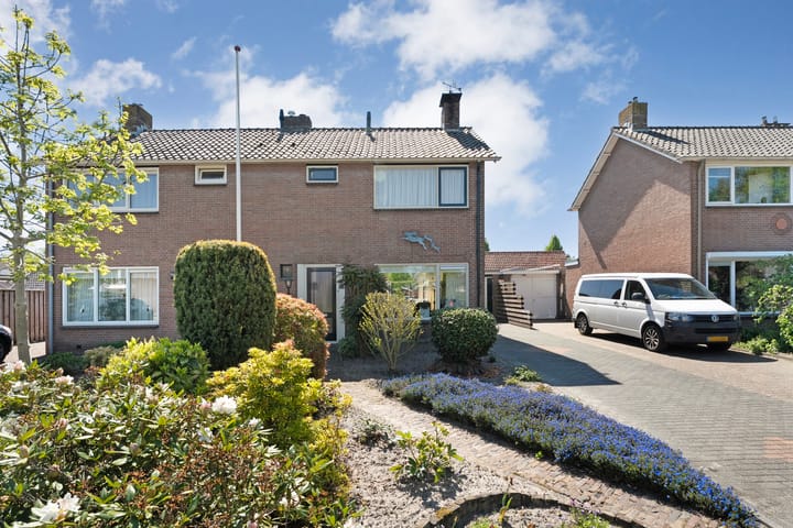 Foto 4 van Van Hemertstraat 25