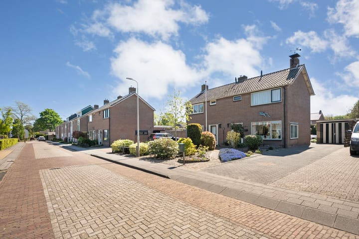 Foto 2 van Van Hemertstraat 25