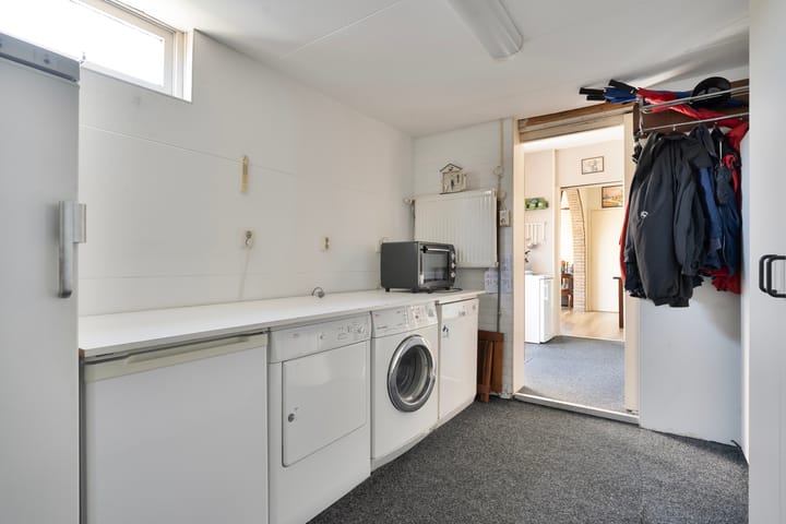 Foto 15 van Van Hemertstraat 25