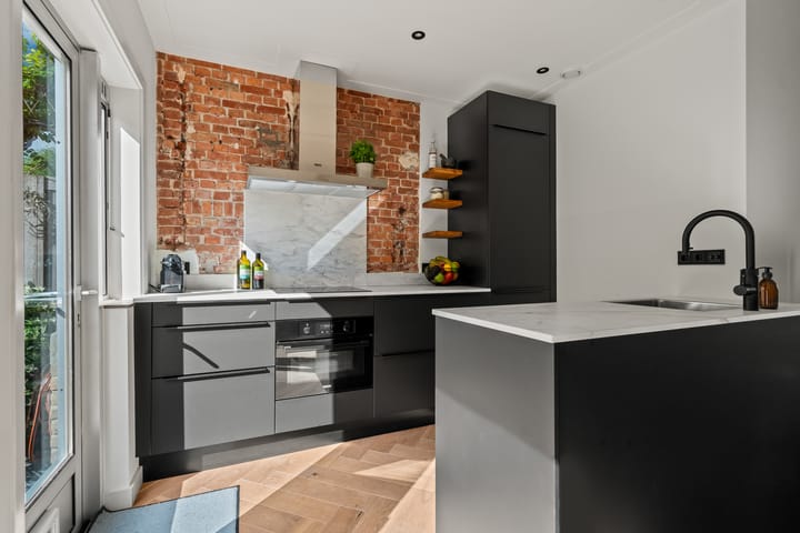 Foto 15 van Jan Luykenstraat 15