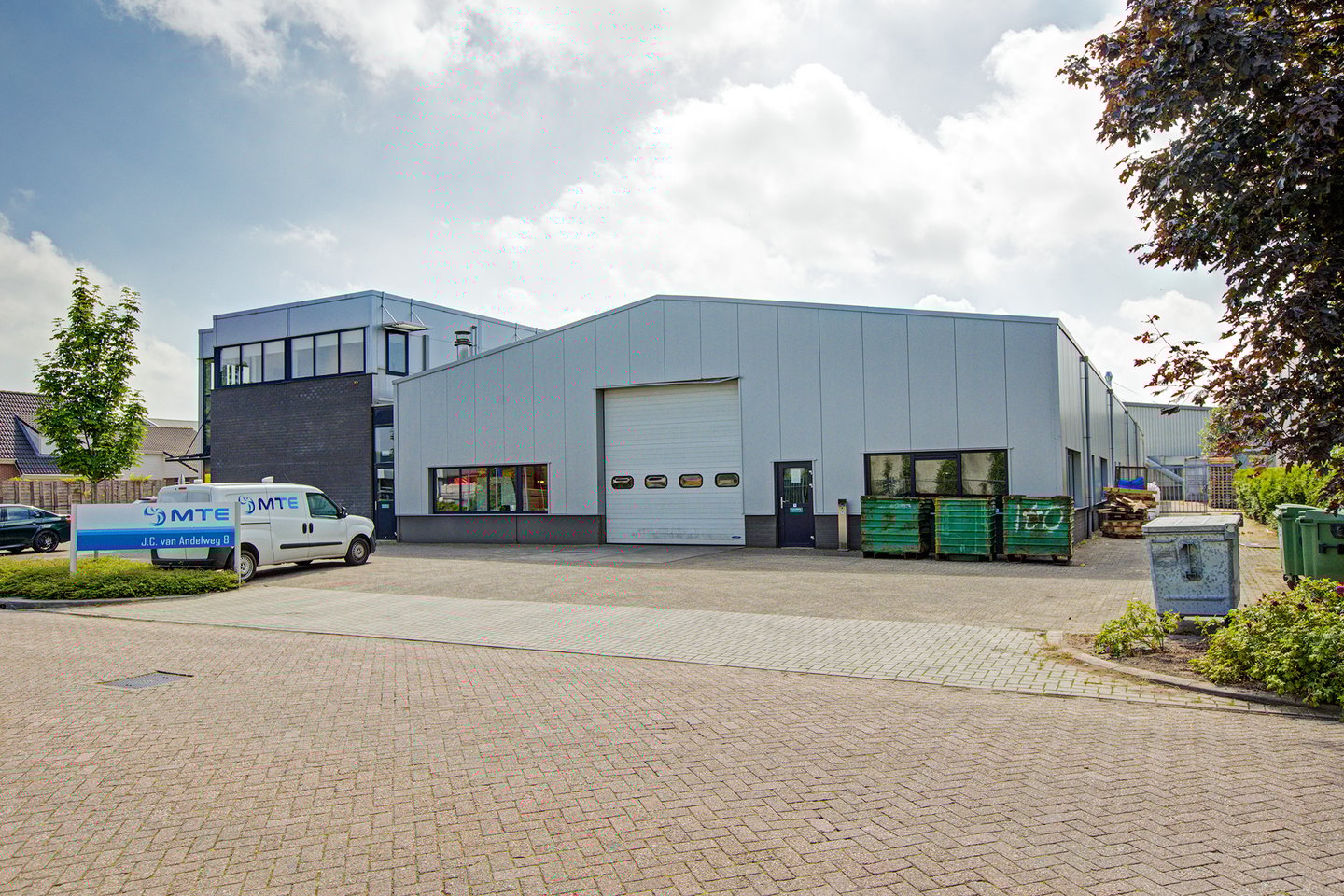 View photo 2 of JC van Andelweg 8