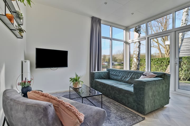 Photo 10 of Zuiderweg 2-94A