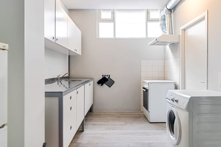 Foto 13 van Volksplein 13