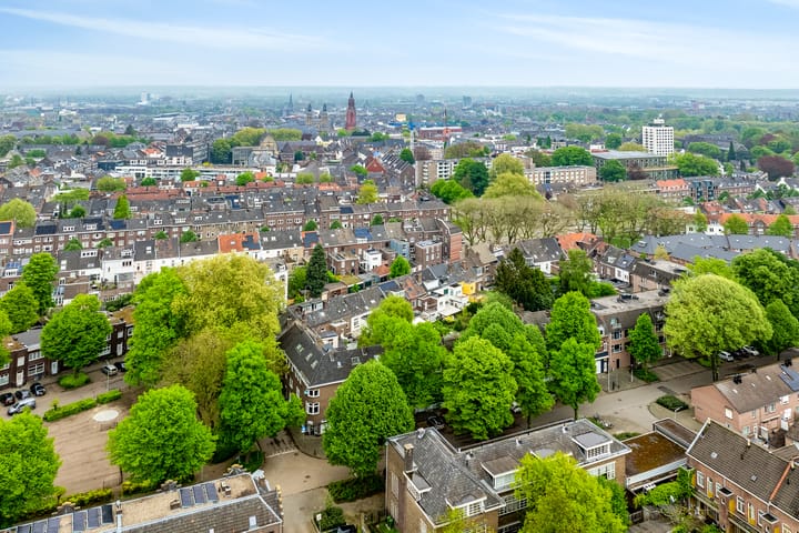 Foto 15 van Volksplein 13