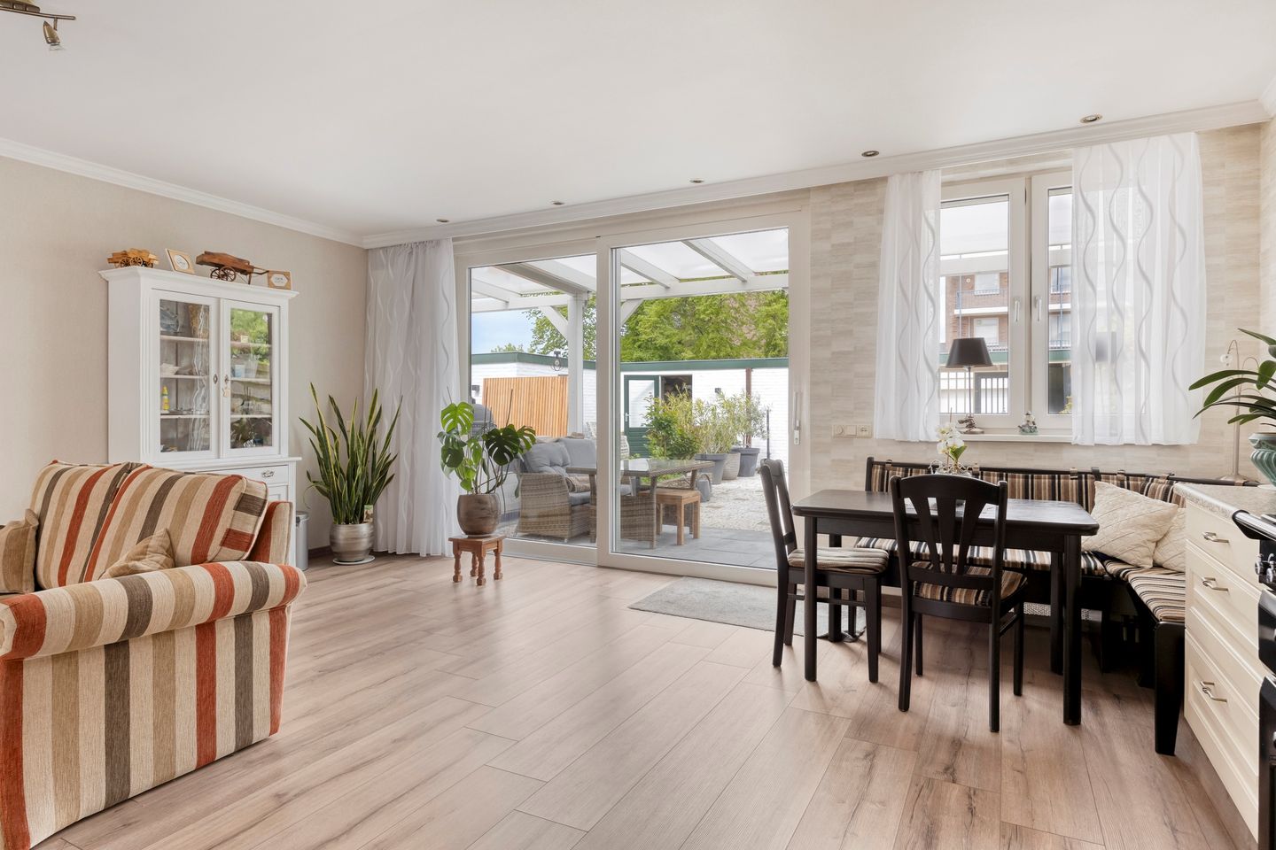 Foto 10 van Charlotte de Bourbonstraat 3