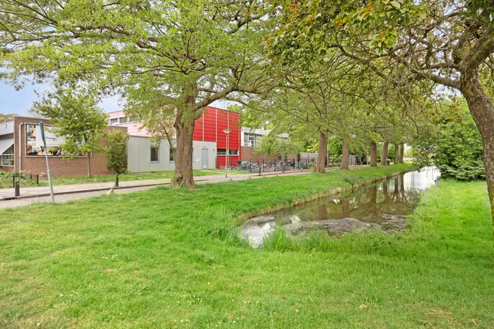 Foto 25 van Charlotte de Bourbonstraat 3