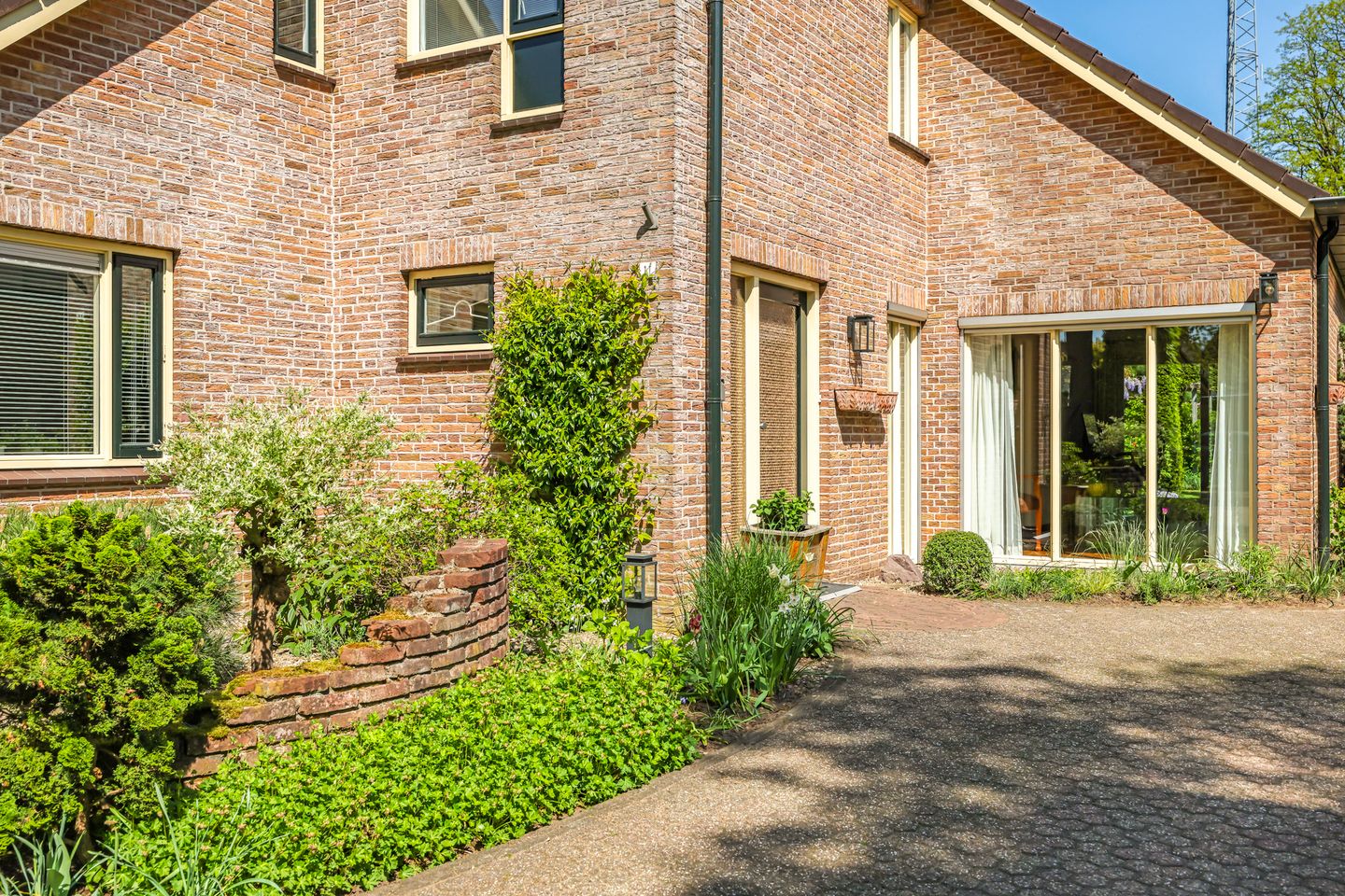 Photo 5 of Meidoornlaan 11