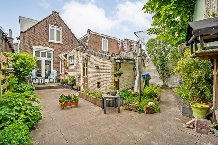 Foto 24 van Emmastraat 49