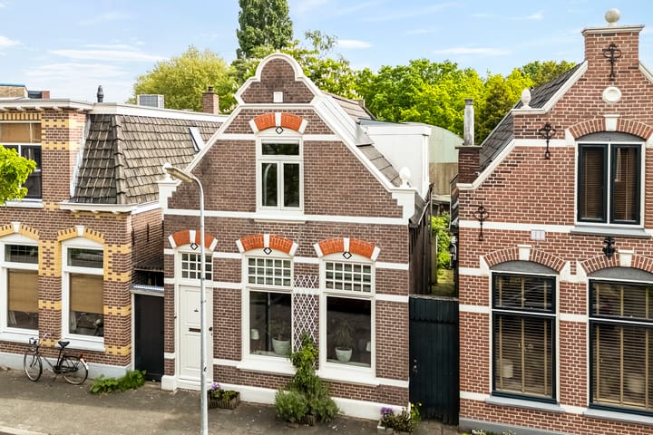 Foto 32 van Emmastraat 49