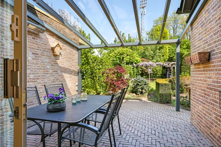 Foto 46 van Meidoornlaan 11