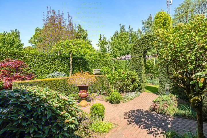 Foto 49 van Meidoornlaan 11