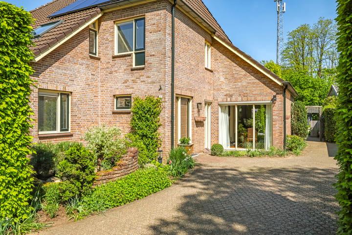 Foto 64 van Meidoornlaan 11