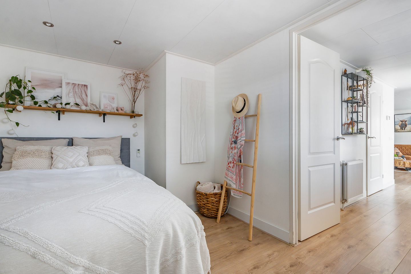 Photo 10 of Rijksstraatweg 186-214