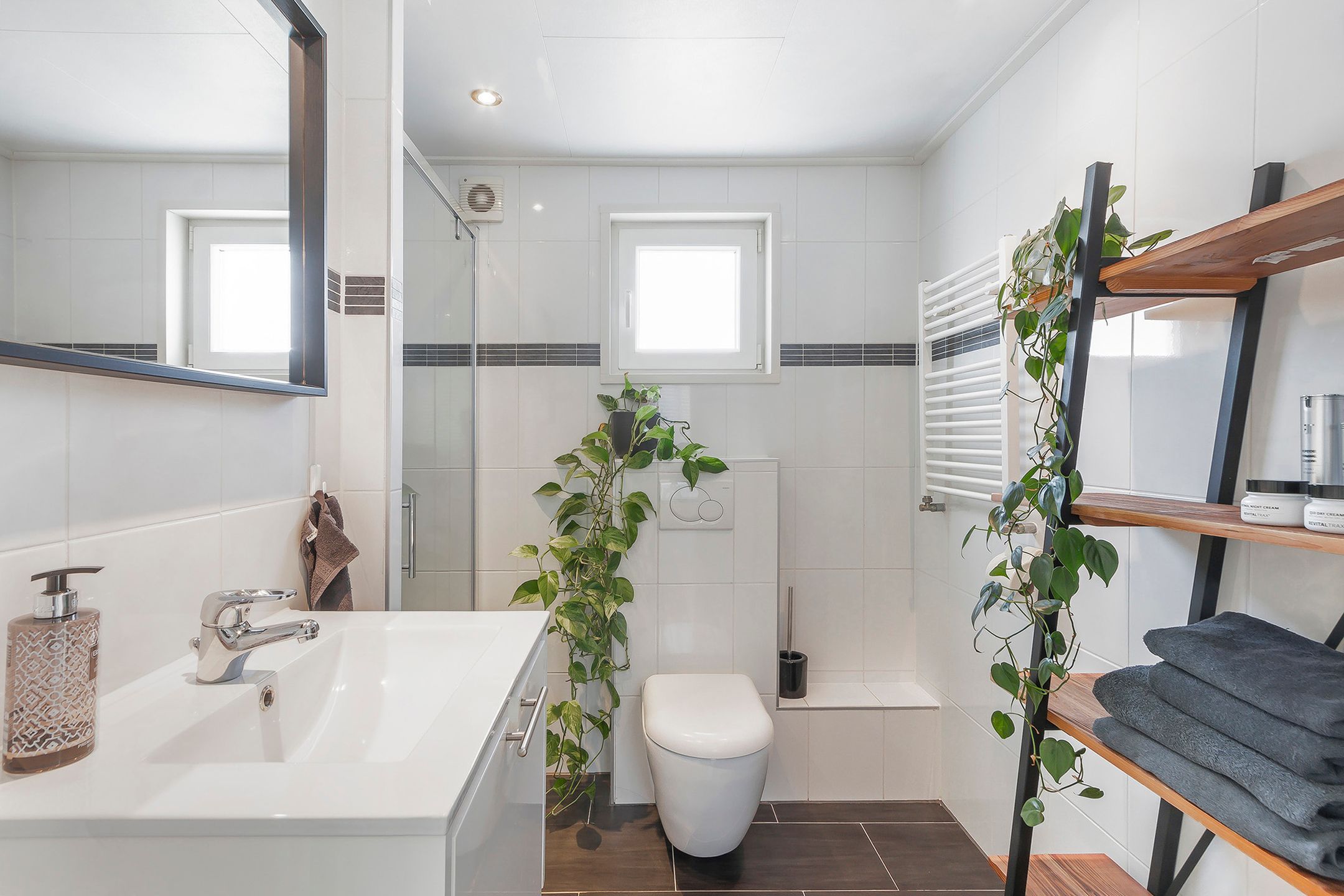 Photo 12 of Rijksstraatweg 186-214