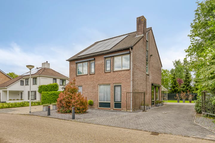 Foto 6 van van Mellincrodestraat 1