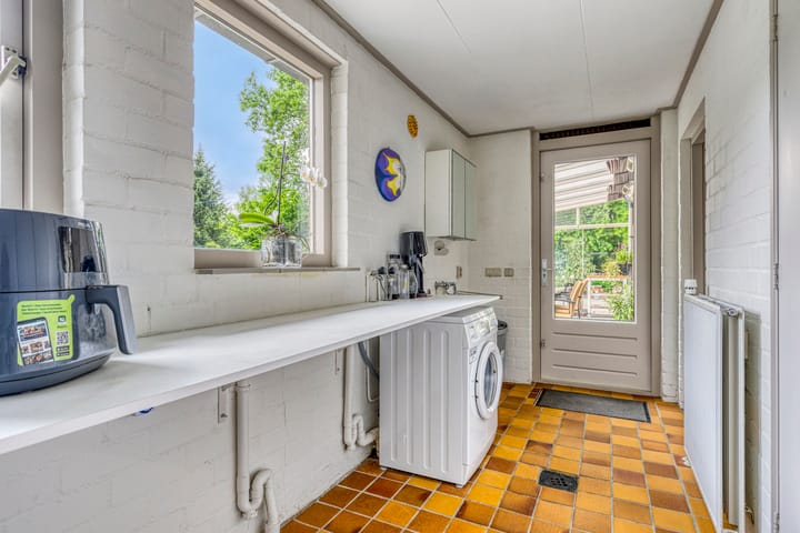 Foto 18 van van Mellincrodestraat 1