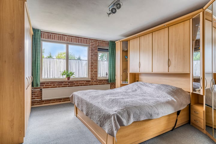 Foto 24 van van Mellincrodestraat 1