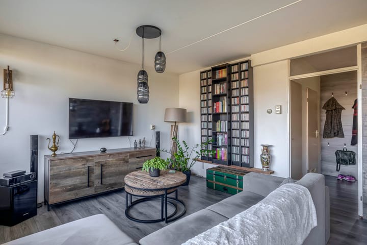 Foto 13 van Bachplein 295