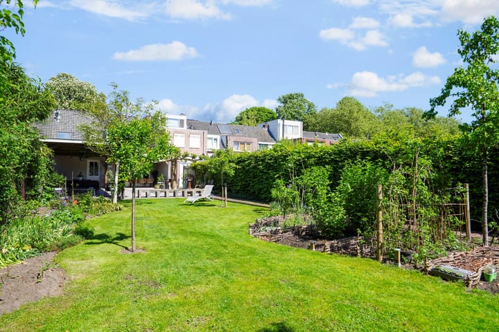 Foto 59 van Hoogvensestraat 98