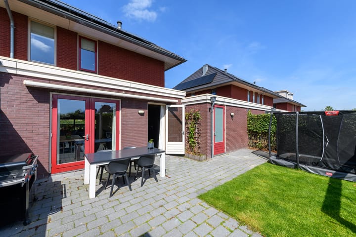 Foto 2 van Sergeant 4