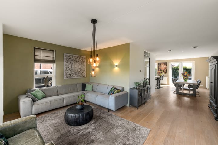 Foto 3 van Sergeant 4