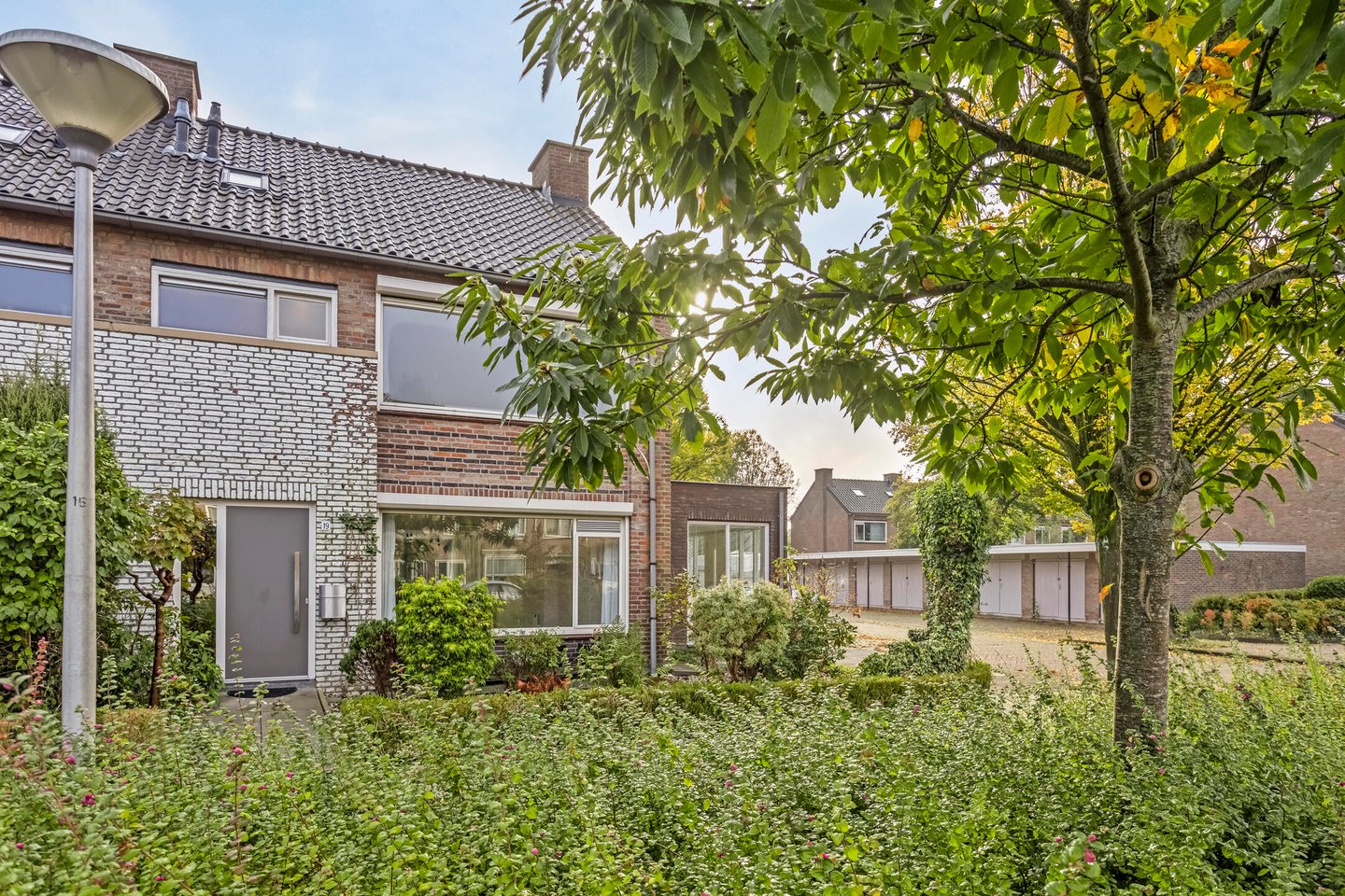 View photo 5 of van Renesseweg 19