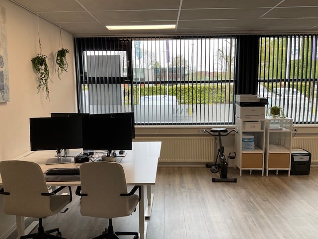 Bekijk foto 2 van Robijnstraat 22