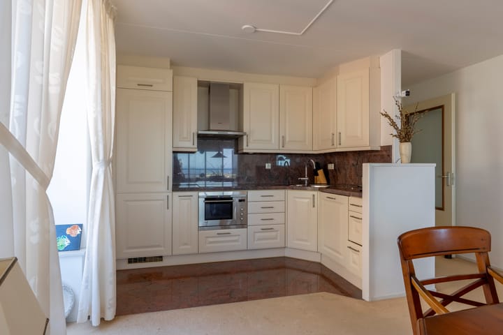 Photo 13 of Emmaplein 20-B