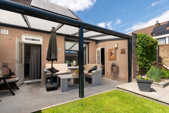 Photo 11 of Molenveldstraat 16