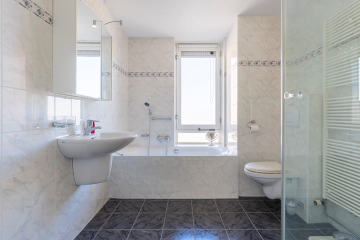 Photo 22 of Emmaplein 20-B